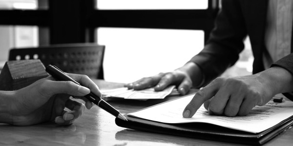 Derecho Inmobiliario / Abogados Inmobiliarios Perales de Tajuña · Resolución de Disputas / Conflictos entre Arrendadores e Inquilinos